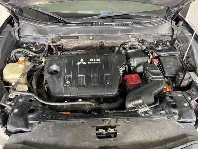 Mitsubishi Outlander 2,2   2012 130kw - foto 13