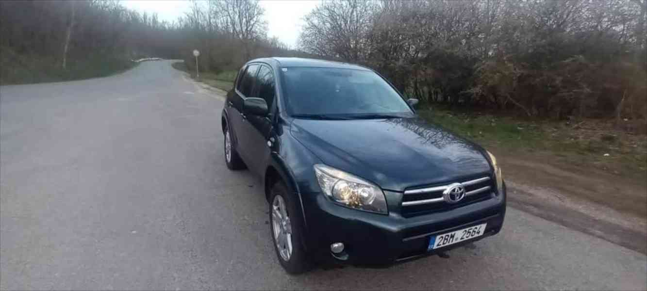 Toyota RAV4 2,2 - foto 6