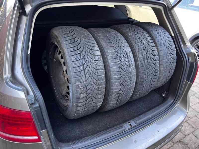 Volkswagen Passat 2,0 Variant, 103kW, 2011, DPH - foto 17