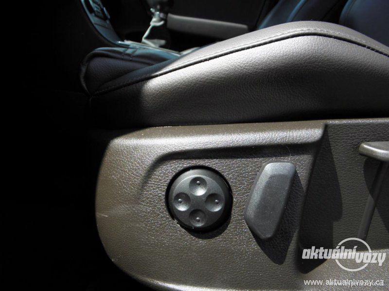Volkswagen Passat 2.0, nafta, vyrobeno 2011, navigace, kůže - foto 23