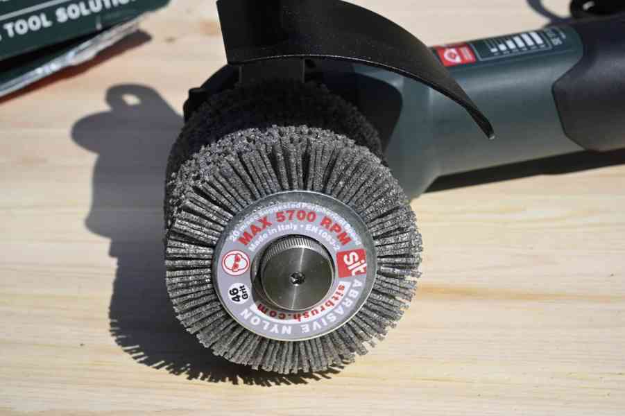 Metabo SE 17-200 RT satinační bruska + kartáč - foto 2