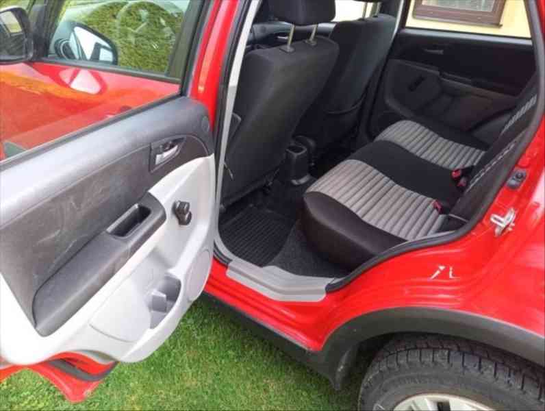 Suzuki SX4 1,6   rok 2013 Lpg 4x4 - foto 15
