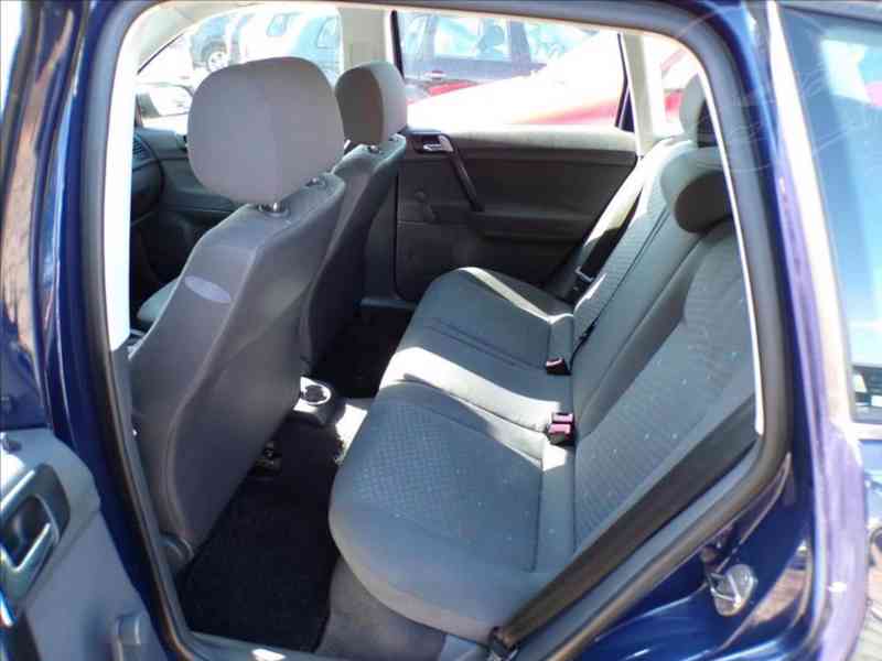 Volkswagen Polo 1,2 12V BASIS - foto 9