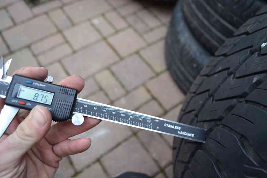 VW T5,T6(6.1) - skoro NOVÉ letní kola 215/60R17C GOODYEAR - foto 13
