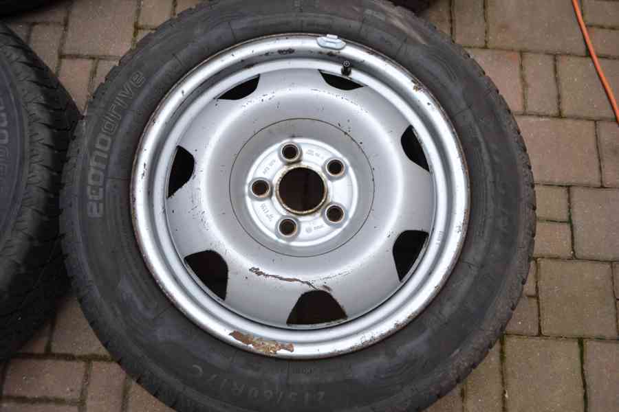 VW T5,T6(6.1) - skoro NOVÉ letní kola 215/60R17C GOODYEAR - foto 7
