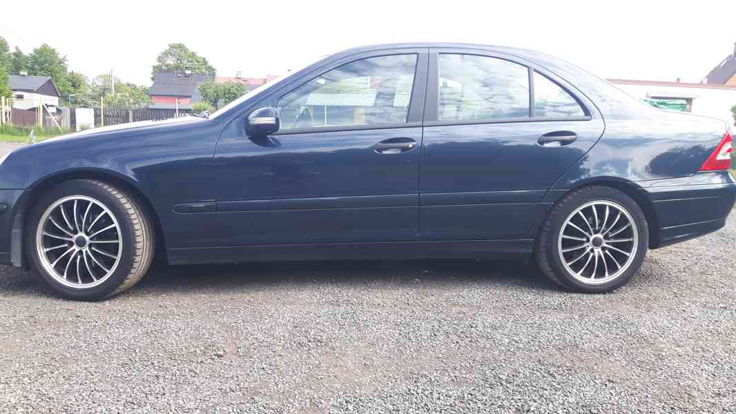 Mercedes w203 facelift sedan. - foto 2