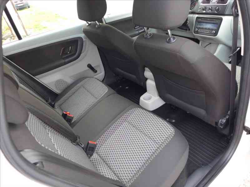 Škoda Fabia 1,6 TDi KLIMA, SERVIS - foto 9