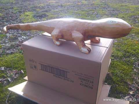 Řezbářské práce - Vyřezávaná ještěrka. - foto 3