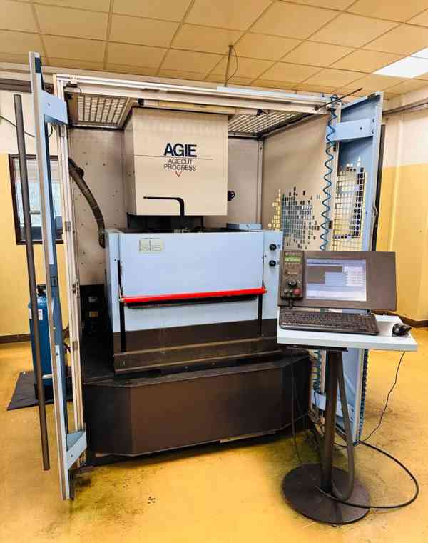 Použitá drátová řezačka AGIE AGIECUT PROGRESS V2, r. v. 2015 - foto 2