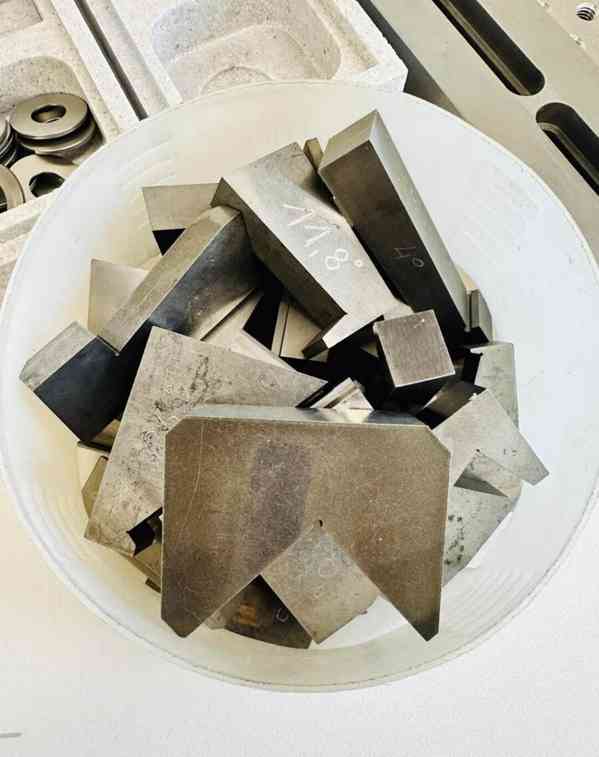 Použitá drátová řezačka AGIE AGIECUT PROGRESS V2, r. v. 2015 - foto 12