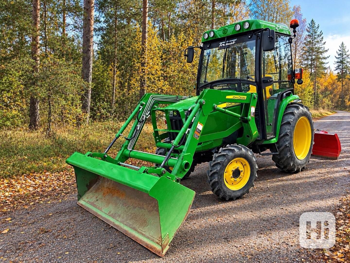 John Deere 3036E (Možnost leasingu) - foto 1