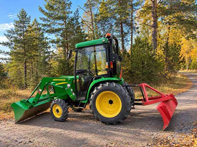 John Deere 3036E (Možnost leasingu) - foto 2