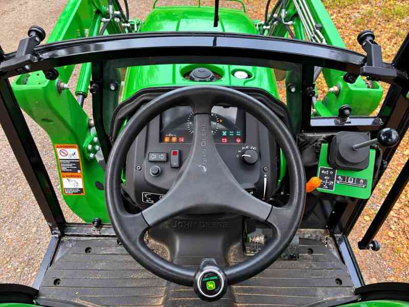 John Deere 3036E (Možnost leasingu) - foto 7