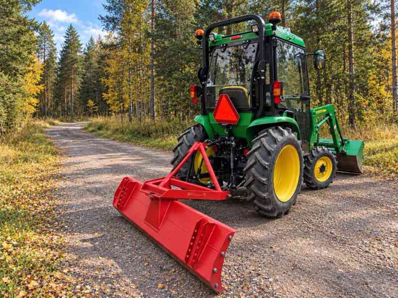 John Deere 3036E (Možnost leasingu) - foto 5