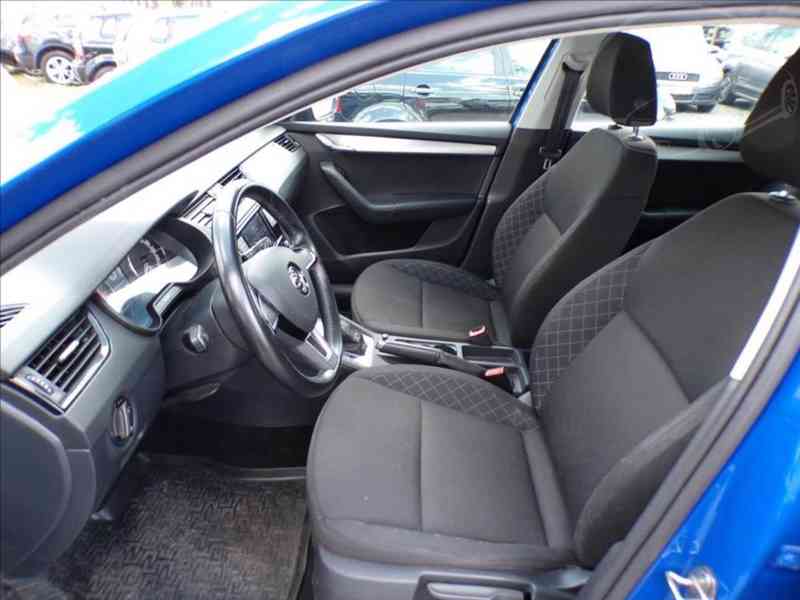 Škoda Octavia 1,5 TSI G-TEC AUTOMAT-DPH - foto 8