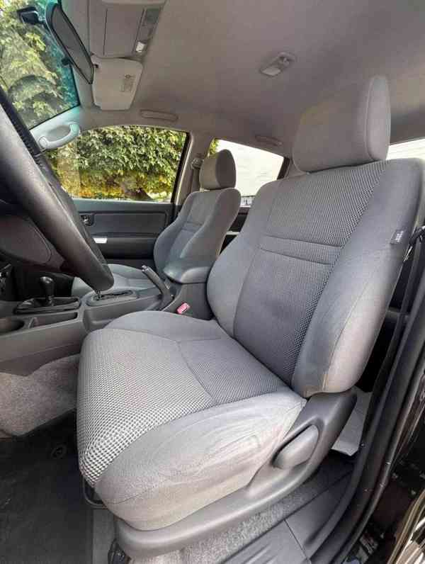 Toyota Hilux 3.0 D4D Life AUT. 126kw - foto 9