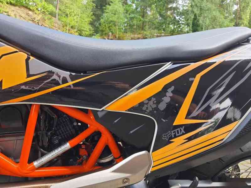 KTM 690 SMC-R - SUPER STAV 175.000,- Kč - foto 10