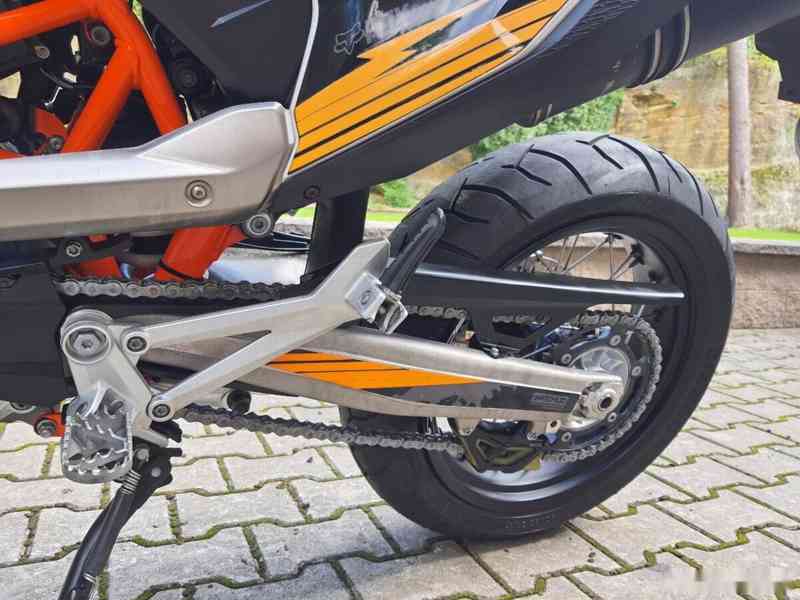 KTM 690 SMC-R - SUPER STAV 175.000,- Kč - foto 9