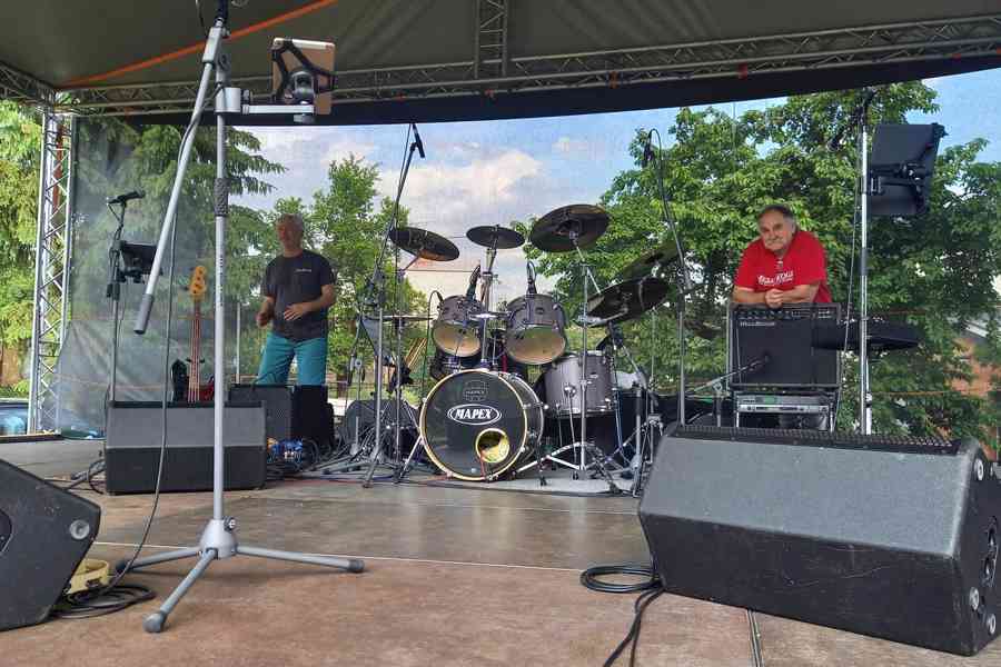 Skelet - kapela na letní slavnosti, táborák, pouť - foto 11