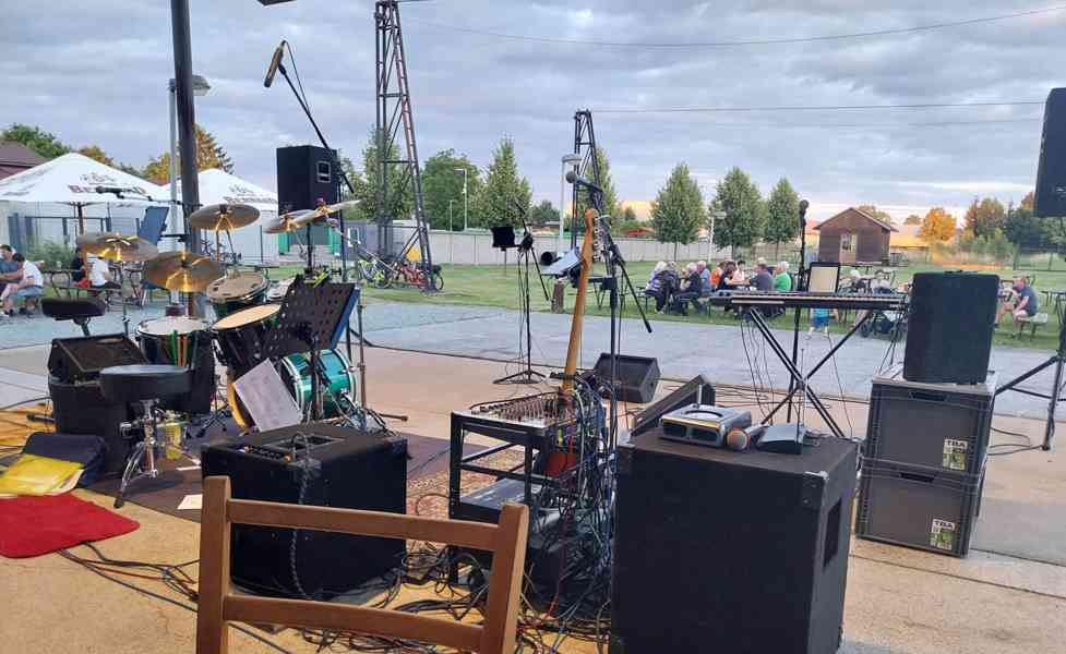 Skelet - kapela na letní slavnosti, táborák, pouť - foto 8