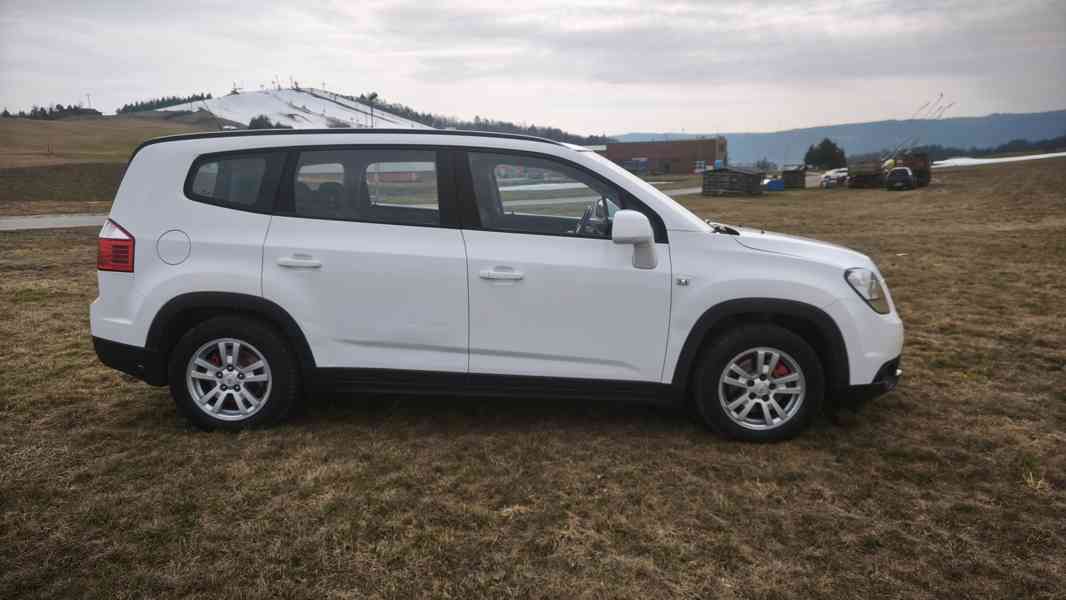 Chevrolet Orlando 1.8i,LPG,7 míst,půvČR,garážováno,nové STK - foto 2
