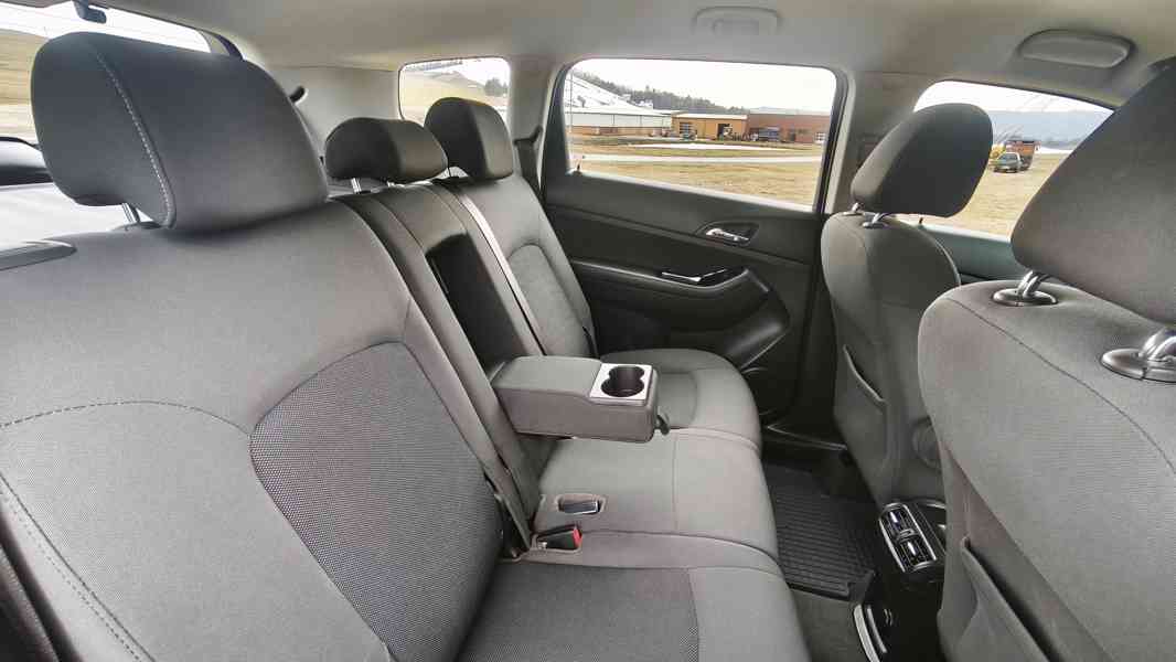 Chevrolet Orlando 1.8i,LPG,7 míst,půvČR,garážováno,nové STK - foto 17