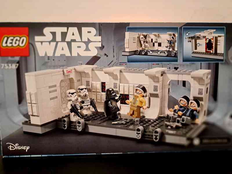 LEGO Star Wars 75387 - Nástup na palubu Tantive IV - foto 3