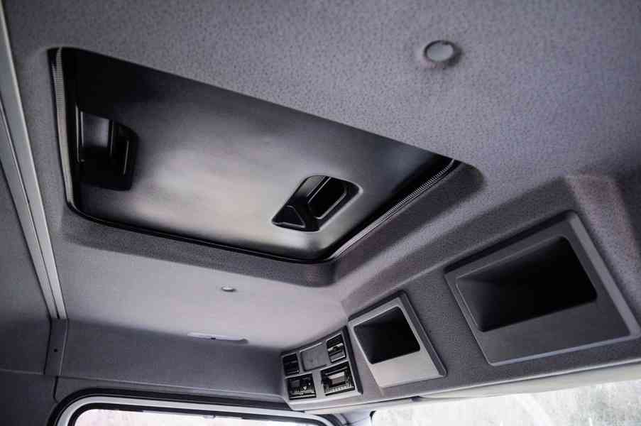 MERCEDES ATEGO 1524 HÁKOVÝ NOSIČ KONTEJNERŮ + HYDR. RUKA - foto 42