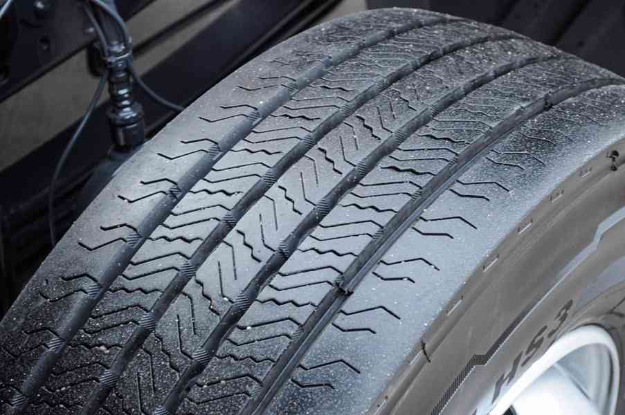 MERCEDES ATEGO 1524 HÁKOVÝ NOSIČ KONTEJNERŮ + HYDR. RUKA - foto 60