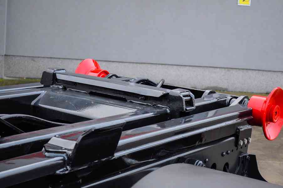 MERCEDES ATEGO 1524 HÁKOVÝ NOSIČ KONTEJNERŮ + HYDR. RUKA - foto 55