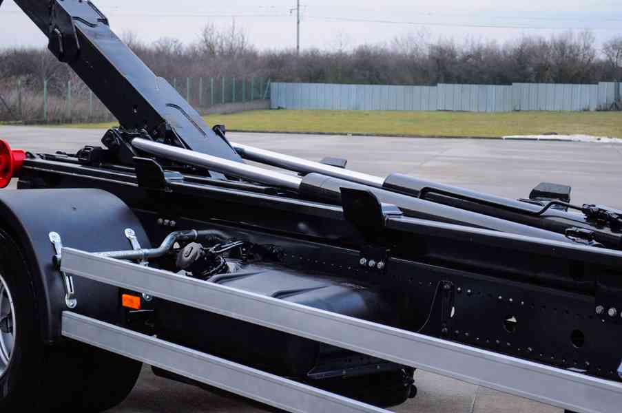 MERCEDES ATEGO 1524 HÁKOVÝ NOSIČ KONTEJNERŮ + HYDR. RUKA - foto 82