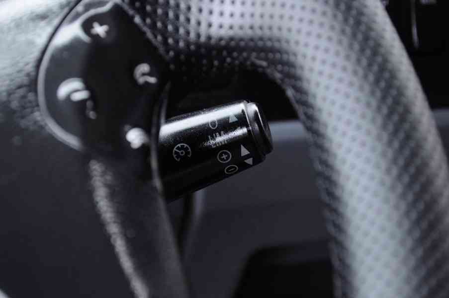 MERCEDES ATEGO 1524 HÁKOVÝ NOSIČ KONTEJNERŮ + HYDR. RUKA - foto 48