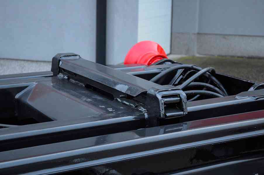 MERCEDES ATEGO 1524 HÁKOVÝ NOSIČ KONTEJNERŮ + HYDR. RUKA - foto 83