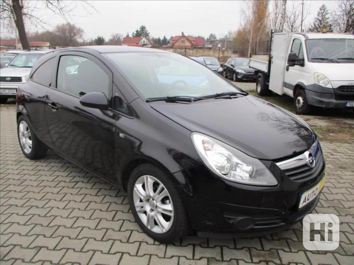 Opel Corsa 1,2 16V NOVÉ ROZVODY - foto 1