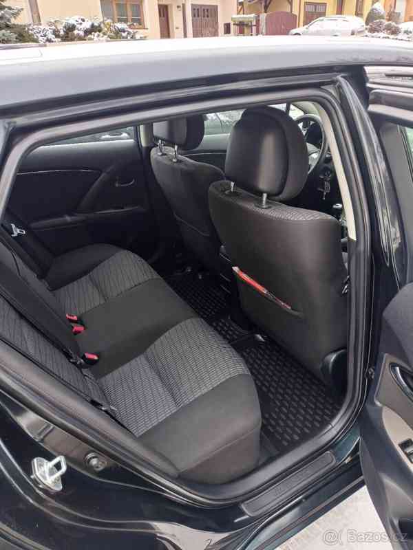 Toyota Avensis 2,0   D-4D 93 kw - foto 6