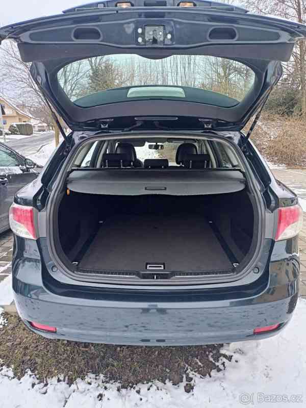 Toyota Avensis 2,0   D-4D 93 kw - foto 4