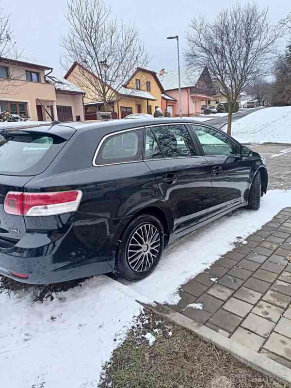 Toyota Avensis 2,0   D-4D 93 kw - foto 2