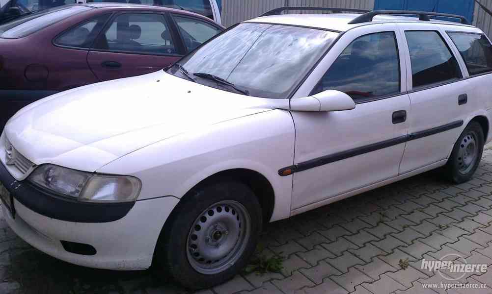 Opel Vectra caravan 2.0 D, r.v. 1997, obsah 1994ccm - foto 3