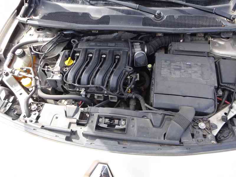 Renault Fluence 1.6i r.v.2010 (1.Majitel) DĚDICTVÍ - foto 17