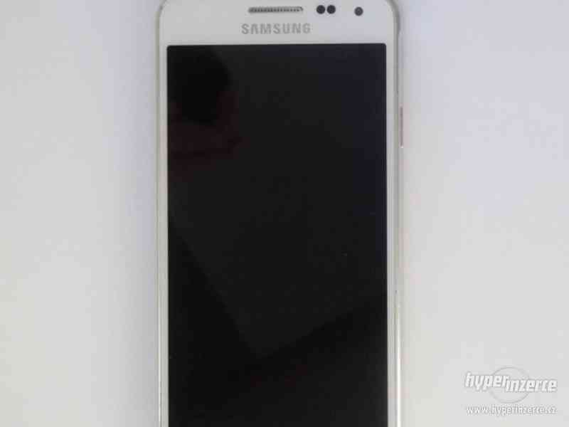 Samsung GALAXY Alpha (SM-G850F) 32GB + příslušenství - foto 4