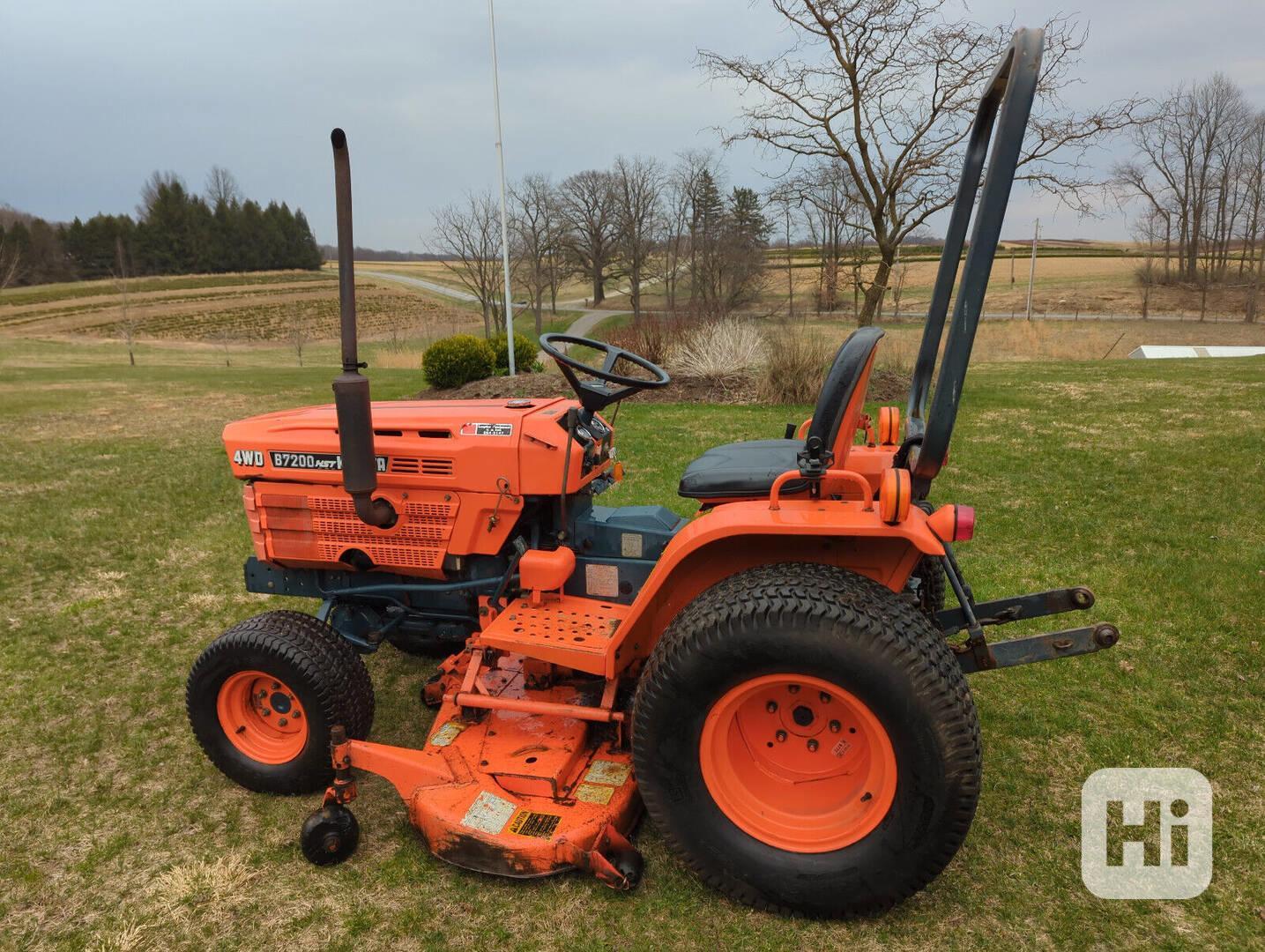 Dieselový traktor Kubota B7200 HST  - foto 1