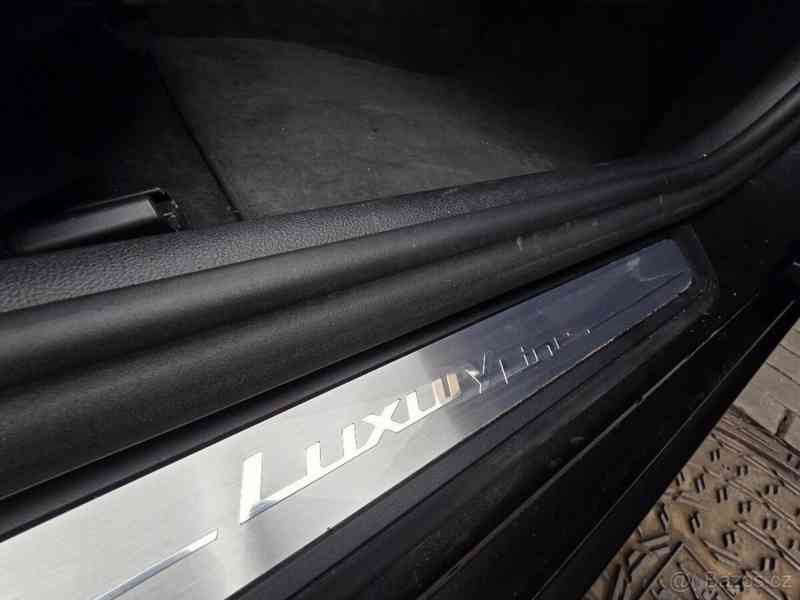 BMW Řada 5 3,0   530e 215 kW | HEAD-UP - foto 9