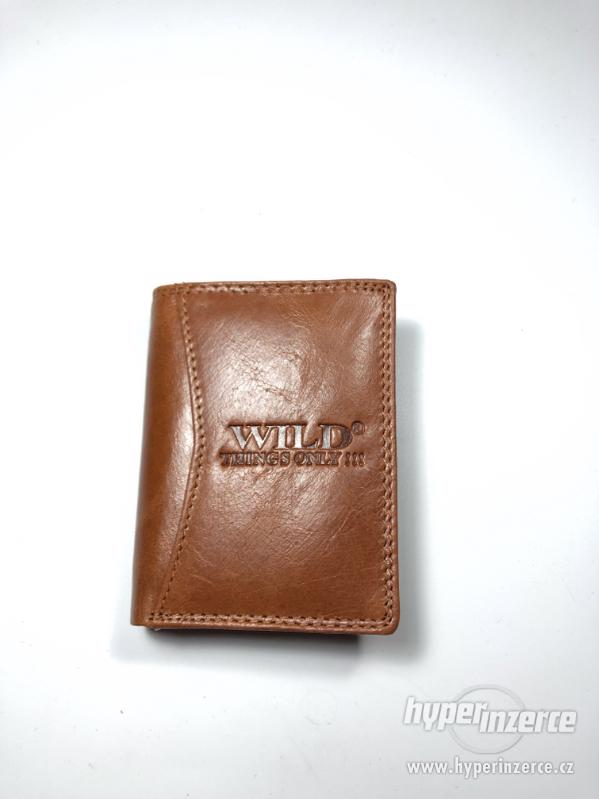 Malá hnědá kožená peněženka Wild - foto 1