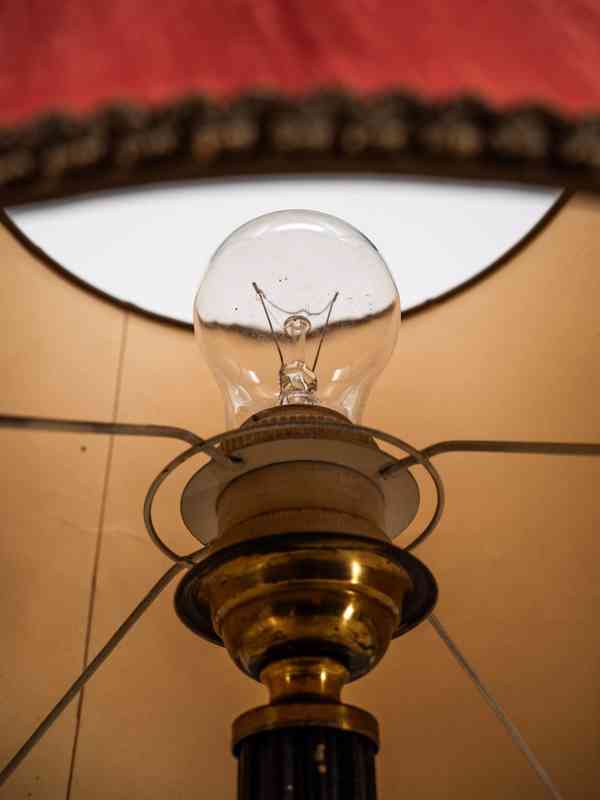 Stolní lampička v empírovém stylu - foto 3