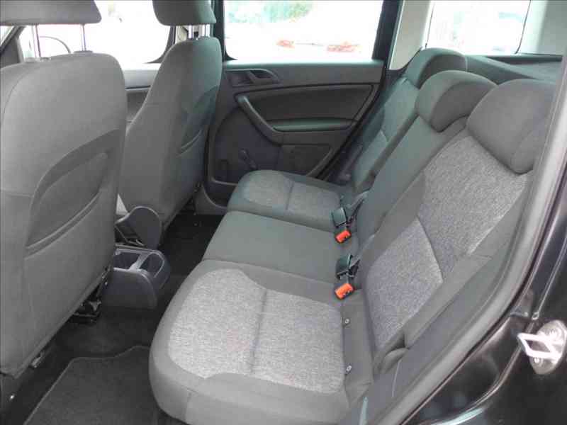 Škoda Yeti 1,2 TSI KLIMA, VÝHŘEV, 1.MAJ - foto 6