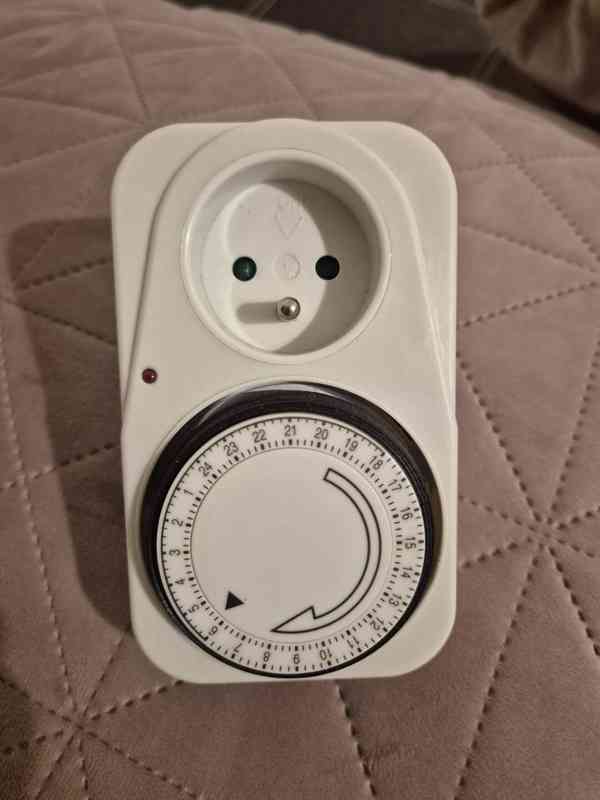 Spínací Hodiny - foto 2