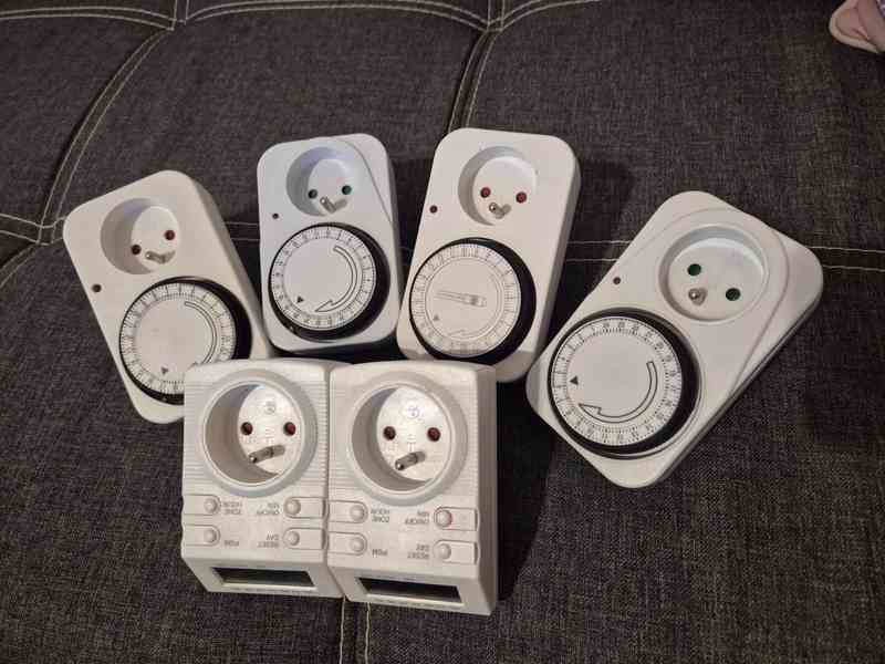 Spínací Hodiny - foto 8