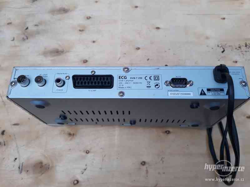 Přijímač DVB-T 1 s ovladačem. Výrobce ECG. - foto 2
