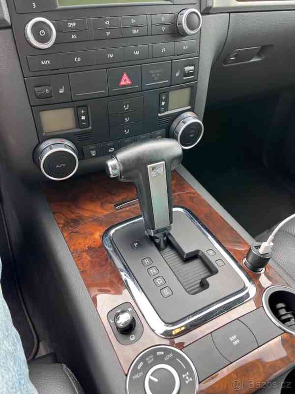 Volkswagen Touareg 3,0   tdi - foto 13