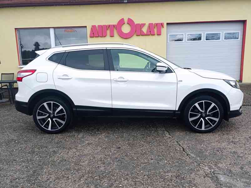 Nissan Qashqai 1.6 dCi Výhřev/360°/Navi/1Maj - foto 2